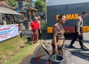 Bhakti Sosial Polres Jembrana Bagi-Bagi Air Bersih di Hari Ulang Tahun Humas Polri ke-72
