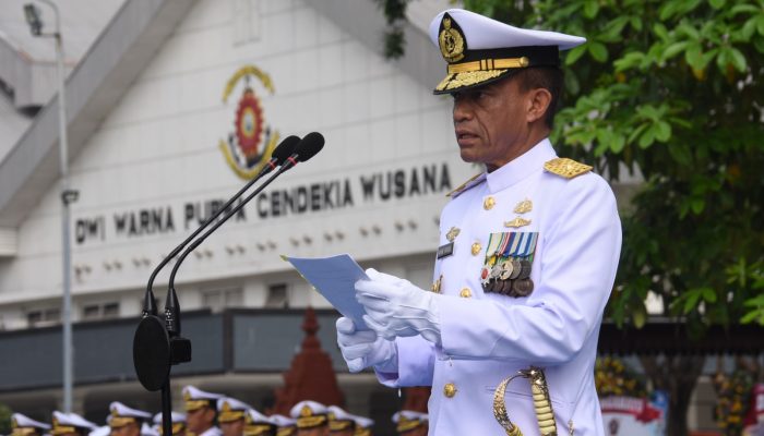 Peringati HUT Ke-78 TNI, Antap dan Siswa Kodiklatal Laksanakan Upacara Dengan Penuh Semangat