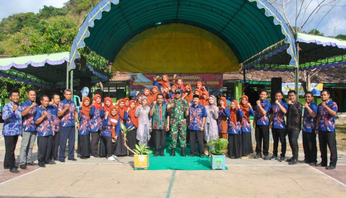 Dandim 0817/ Gresik Berikan Wawasan Kebangsaan (Wasbang) Kepada Pelajar Se-Pulau Bawean