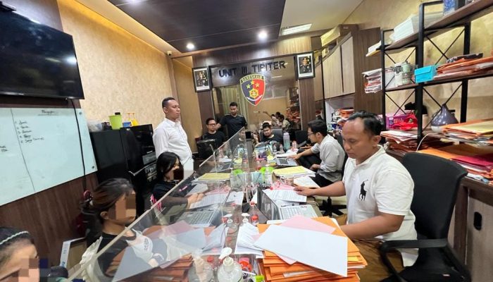 Polres Gresik Berhasil Bongkar Prostitusi Online via Aplikasi MiChat