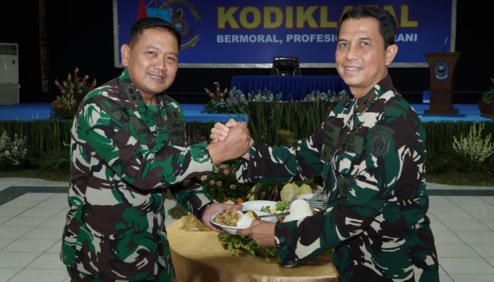 Usai Gladi Upacara Praspa Diktukpa TNI AL, Dankodikopla Kodiklatal Pimpin Doa Bersama