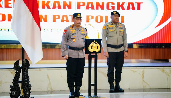 Polri Naikan Pangkat Setingkat Lebih Tinggi ke-13 Pati
