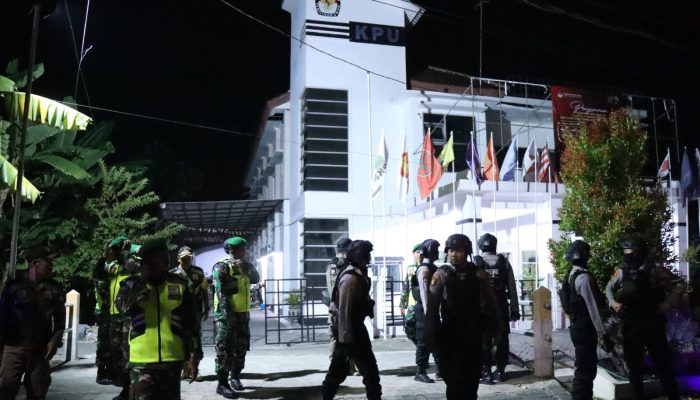 Polres Bojonegoro Bersama Kodim 0813 Gelar Patroli Skala Besar