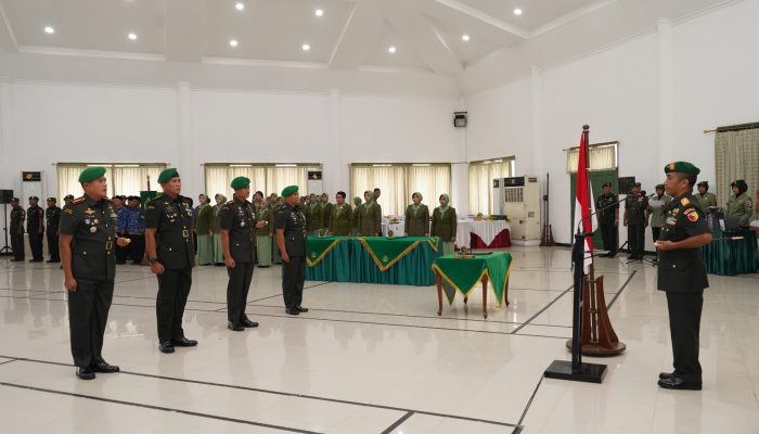 Danrem 084/BJ Memimpin Serah Terima Jabatan Dandim 0829/Bangkalan dan Dandim 0831/Surabaya Timur