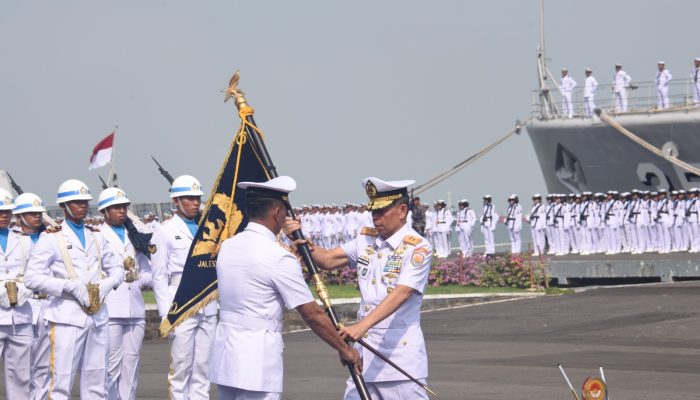 Dankodiklatal Hadiri Sertijab Pangkoarmada II yang Kini Dijabat Laksda TNI Denih Hendrata