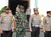Wakili Danrem 084/BJ, Dandim Hadiri Acara Penyerahan Bodycam Oleh Kapolda Jatim Kepada Satlantas Polrestabes Surabaya