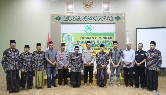 Cooling System Mendekati Pemilu 2024, Kapolresta Sidoarjo Kunjungi MUI