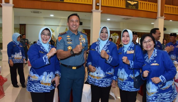 Komandan Kodiklatal Hadiri HUT PP Kowal di Puspenerbal