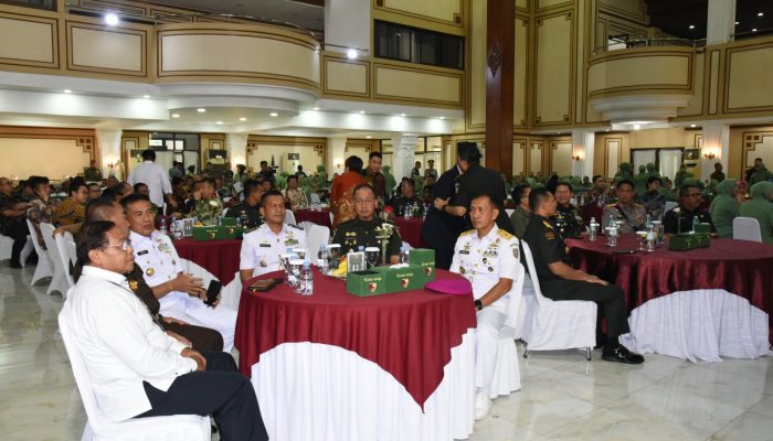 Dirlat Kodiklatal Hadiri Pisah Sambut Kasdam V Brawijaya