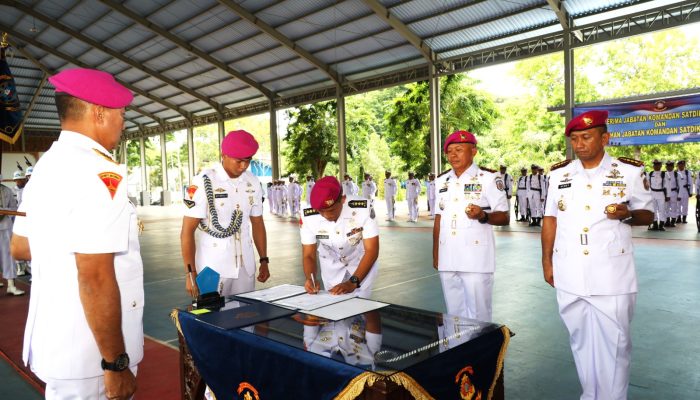 Kolonel Marinir Harnoko Jabat Dansatdik-3 Sorong dan Kolonel Marinir Hendy Dwi Bayu Ardiyanto jabat Dansatdik-4 Manado