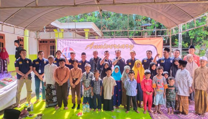Ultah Ke-3 Media Harianradar Santuni Puluhan Anak Yatim dan Piatu