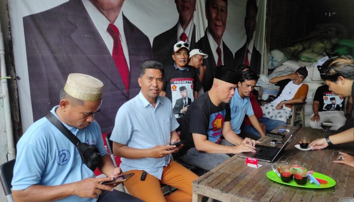 Ahmad Dhani Prasetyo Calon DPR RI Sambang Ke Posko Relawan Pendowo Surabaya