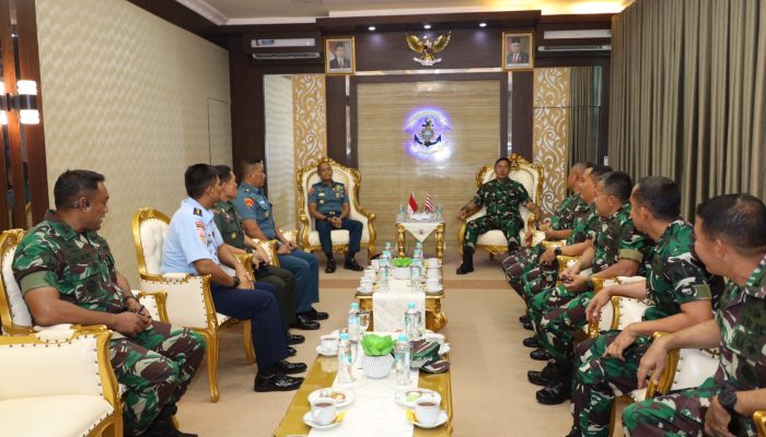 Bangun Sinergitas, Dankodiklatal Terima Kunjungan Kaskogartap III/Surabaya