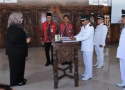 Lantik 3 Kades Pergantian Antar Waktu, Bupati Sragen Pesan Transparansi dan Akuntabilitas.