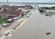 TANGGUL JEBOL DEMAK BEBERAPA KECAMATAN DI KABUPATEN DEMAK TERENDAM