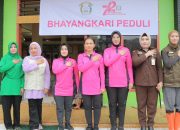 Sapa Pengungsi Banjir Bandang Sumbar, Ketum Bhayangkari Hibur Anak-anak Pengungsi