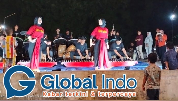 MUSIK TONG – TONG GITA LARAS HIBUR MASYARAKAT, KEPALA SEKOLAH SMAN 2 BERIKAN APRESIASI KEPADA PEMERINTAH KABUPATEN SUMENEP. 