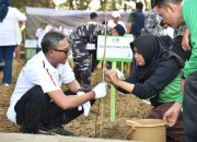Dibuka Bupati Pacitan Ribuan Massa Gelar Aksi Bersih Pesisir Dalam Rangka Hari Lingkungan Hidup Sedunia