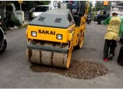 WARGA PROTES, PEMKAB SIDOARJO AKAN MEMPERBAIKI JALAN YANG RUSAK