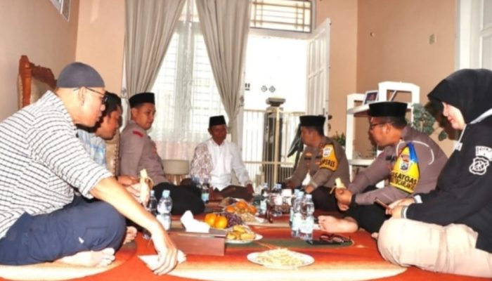 Kapolres Sumenep melakukan kunjungan silaturahmi ke Ketua LDII Sumenep, Dr. KH. Musaheri, M.Pd., MM.