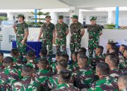 Jaga Keutuhan NKRI, Pangdam Tanjungpura Berangkatkan Satgas Pamtas RI-PNG Kewilayahan Papua Barat Yonif 642/Kps