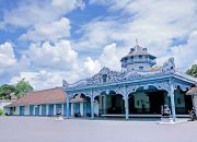 STATUS HAK ATAS TANAH CIPTAAN PEMERINTAH SWAPRAJA KASUNANAN  SURAKARTA