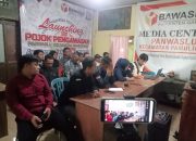 Unsur Pangawas Desa dan Kecamatan Pamulihan Ikuti Launching Pojok Pengawasan Pilkada