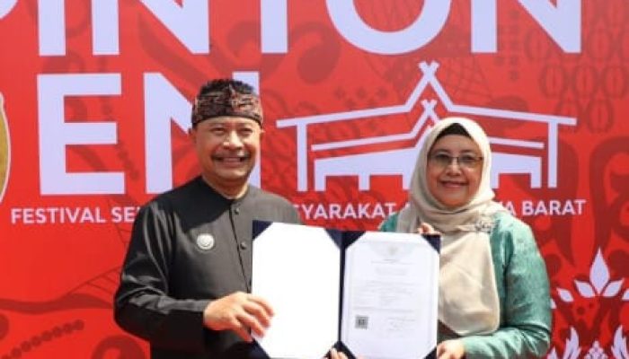 12 Sertifikat Kekayaan Intelektual Komunal (KIK) Diterima Pj.Bupati Garut dari Kemenkumham RI