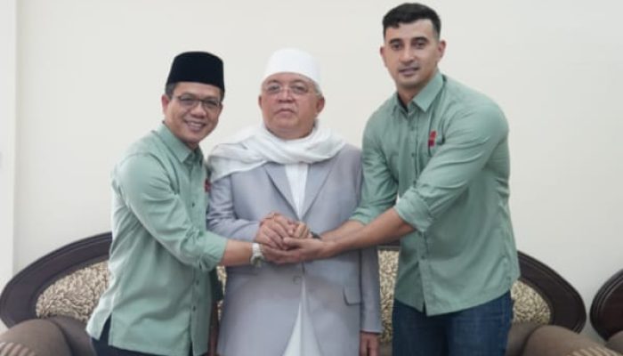 KH.Sofyan Yahya Restui Dadang Supriatna-Ali Syakieb di Pilgub Kab.Bandung