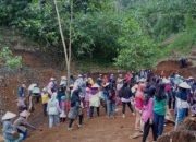 Desa Yang Unik di Garut, Dimana Kaum Perempuannya Mendominasi Pekerjaan Laki-Laki