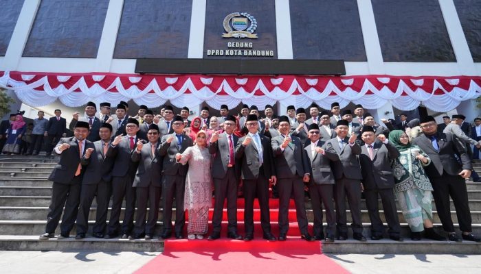 50 Anggota DPRD Kota Bandung 2024-2029 Resmi Dilantik, Siapa Dan Dari Partai Mana Saja?