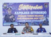 Tatap Muka dengan Tokoh Nelayan, Kapolres Situbondo Beri Bantuan Life Jacket untuk Keselamatan di Laut