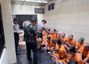 Polres Malang Gelar Jumat Berkah, Beri Makanan Tambahan kepada Tahanan