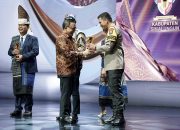 Tingkatkan Inovasi Digital Layanan Publik, Polresta Sidoarjo Raih Penghargaan Pemimpin Daerah Awards 2024