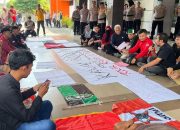 Koalisi Mahasiswa Ngawi Geruduk DPRD Kabupaten Ngawi