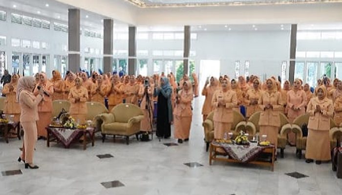Dharma Wanita Persatuan Provinsi Jabar Gelar Silaturahmi dan Pembinaan di Garut