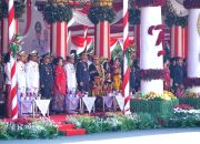 Pangdivif 2 Kostrad Hadiri Upacara Peringatan HUT Ke-79 Kemerdekaan Republik Indonesia Di Gedung Negara Grahadi Surabaya
