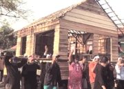 Sejarah Tradisi Gotong Rumah Ala Warga Kampung Wates Majalengka Jawa Barat