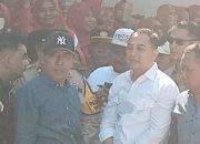 Walikota Surabaya lakukan giat pembukaan jalan Tambak Wedi Baru yg di tembok pagar oleh pemilik lahan