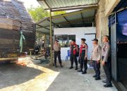 Polres Magetan Perkuat Pengamanan Kedatangan Kotak Suara Pilkada 2024 di Gudang KPUD