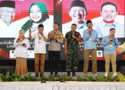 Polres Ponorogo Fasilitasi Paslon Gelar Deklarasi Damai Pilkada 2024 Nyanyikan Lagu Kemesraan