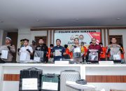 Polrestabes Surabaya Berhasil Ungkap Sindikat Penipuan Online Jaringan Internasional 10 WNI Diamankan