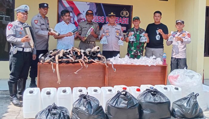 Polsek Cibeber Release Hasil Operasi Kenalpot Brong dan Minuman Roso – roso di Sejumlah Tempat