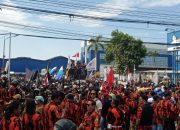 Gabungan Ormas dan LSM Kabupaten Bekasi Kepung PT. Multistrada Arah Sarana/Michelin