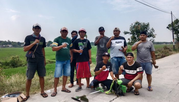 Wujudkan Kepedulian Karang Taruna Bersama Pemerintahan Desa Cipayung Giatkan Kebersihan.