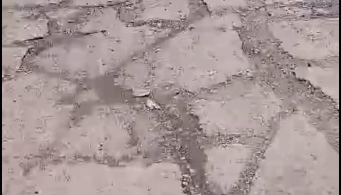 Jalan Panderesan Bantarjaya Sudah 10 Tahun Dibiarkan Rusak Parah, Pemkab Bekasi Seolah Tutup Telinga