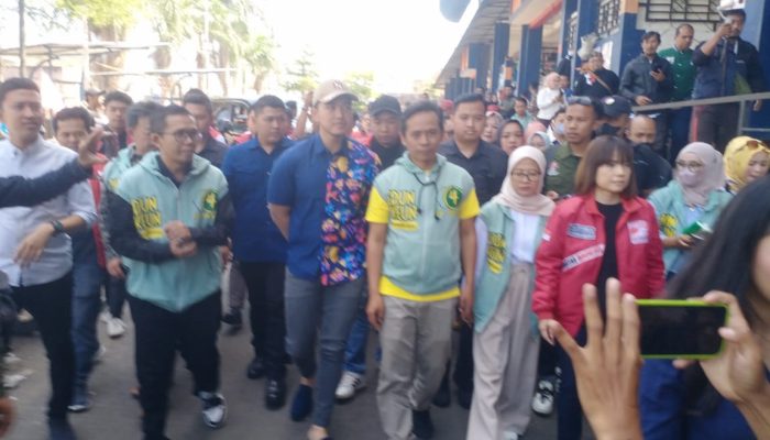 Paslon Bupati Bandung Barat EDUN Sambangi Pasar Panorama Lembang