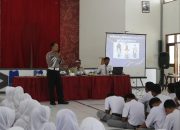 Goes to School ,Polres Bondowoso Sosialisasikan Penggunaan Sepeda Listrik