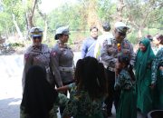 Ops Zebra Semeru 2024, Polresta Sidoarjo Beri Edukasi Pelajar dan Bansos untuk Warga Kepetingan