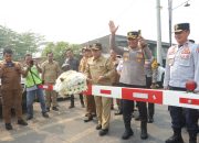 Pj Bupati Apresiasi Polres Mojokerto Bangun Pos Jaga dan Palang Pintu JPL Kereta Api